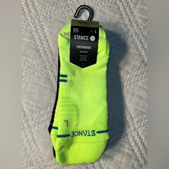 $39.99 Stance 3 Pack Performance Cushion Athletic Tab Height Socks Volt Large L - Picture 1 of 8